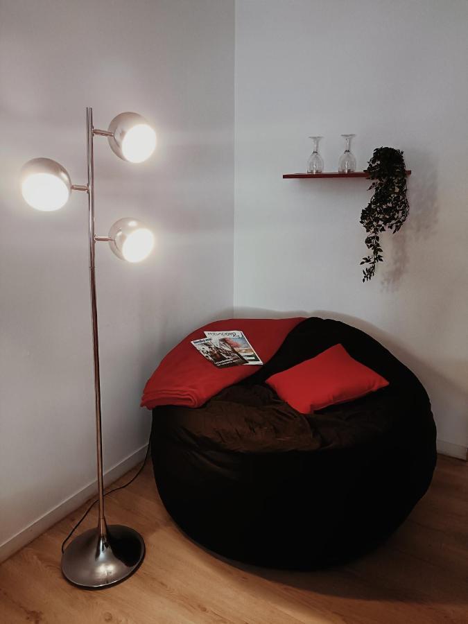 "Le Petit Paradis" Au Centre Ville D'Ойонна Экстерьер фото